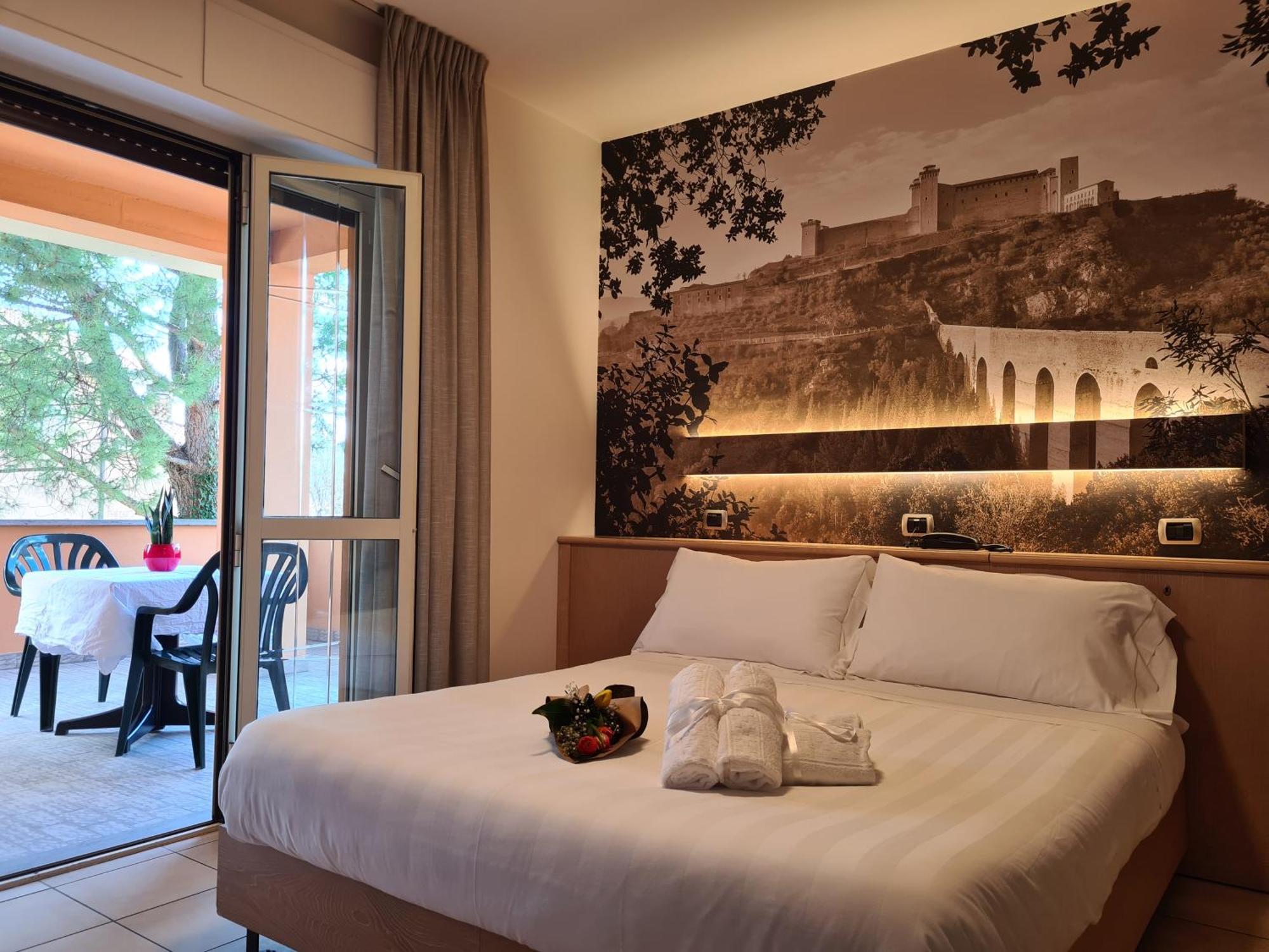 Hotel Cladan อัสซิซี ภายนอก รูปภาพ