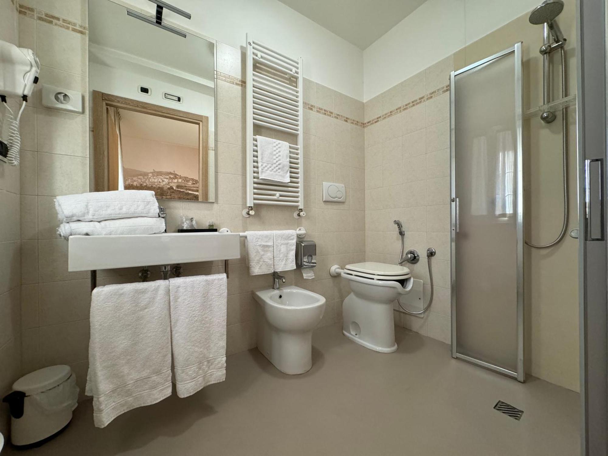 Hotel Cladan อัสซิซี ภายนอก รูปภาพ