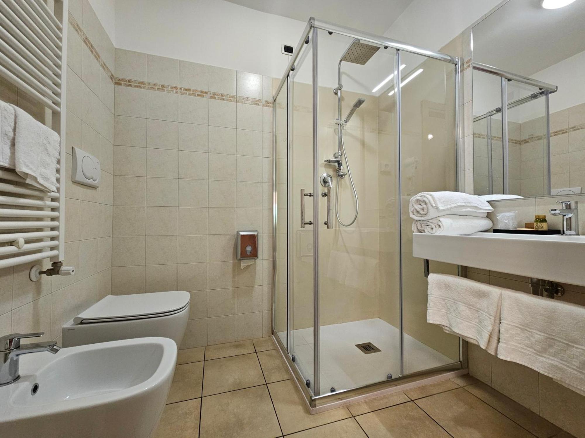 Hotel Cladan อัสซิซี ภายนอก รูปภาพ